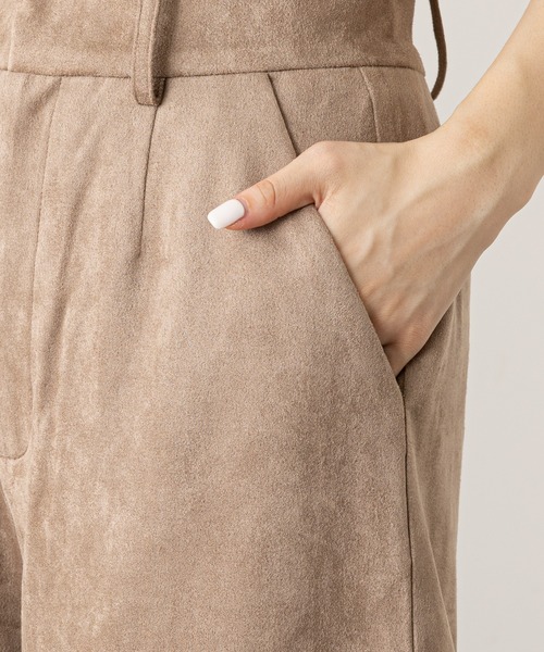 Chico(チコ)の「【新色追加】ハイウエストスエードショートパンツ(その他パンツ・レディース・ブラック/ブラウン/アイボリー・FREE)」の15枚目の写真