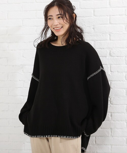 SHOO・LA・RUE（シューラルー）の「◆配色ステッチニットプルオーバー（ニット/セーター・レディース・ブラック系4/チョコ/ベージュ系その他7/ブルー系4・00）」の2枚目の写真