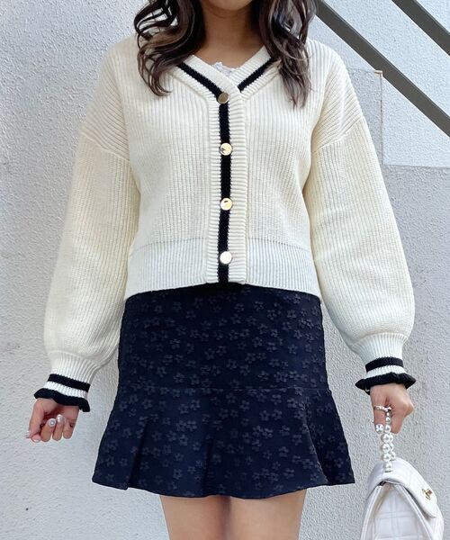 MAJESTIC LEGON（マジェスティックレゴン）の「バイカラーラインニットカーディガン（カーディガン/ボレロ・レディース・アイボリー/グリーン/ネイビー・MEDIUM）」の2枚目の写真