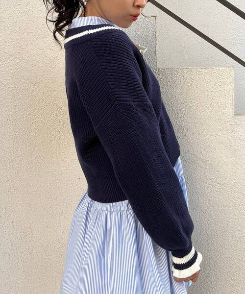 MAJESTIC LEGON（マジェスティックレゴン）の「バイカラーラインニットカーディガン（カーディガン/ボレロ・レディース・アイボリー/グリーン/ネイビー・MEDIUM）」の17枚目の写真