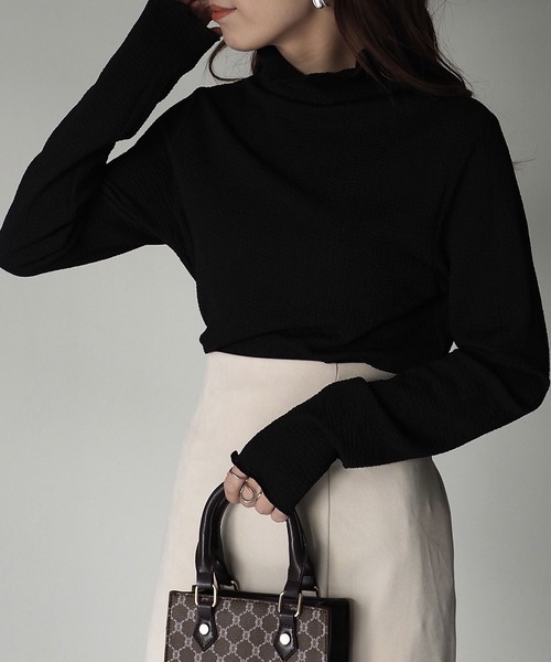 Riberry(リベリー)の「ハイネックメロートップス(Tシャツ/カットソー・レディース・ブラック/ネイビー/オフホワイト/イエロー・MEDIUM)」の9枚目の写真