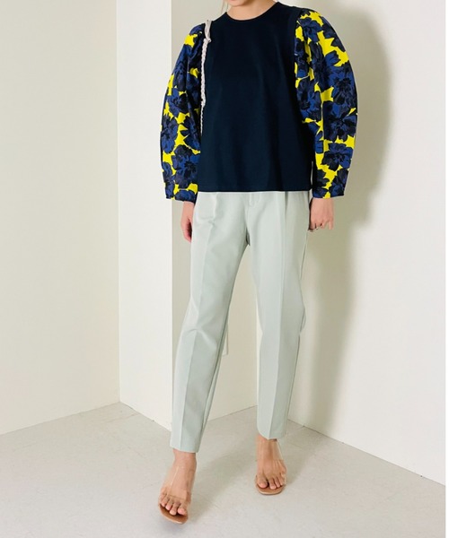 TEVALT(ヴァレット)の「BIGフラワープリントバナナスリーブトップス(Tシャツ/カットソー・レディース・ネイビー/アイボリー・38)」の12枚目の写真