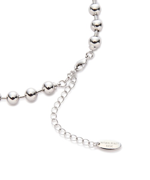NATURAL BEAUTY BASIC（ナチュラルビューティーベーシック）の「チェンキーボールチェーンショートネックッレス（ネックレス・レディース・シルバー/ゴールド・ﾌﾘ-）」の5枚目の写真