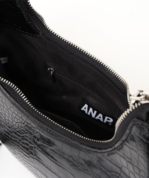 ANAP（アナップ）の「クロコサドルバッグ（ハンドバッグ・レディース・ブラック/グリーン/ライトベージュ・FREE）」の7枚目の写真