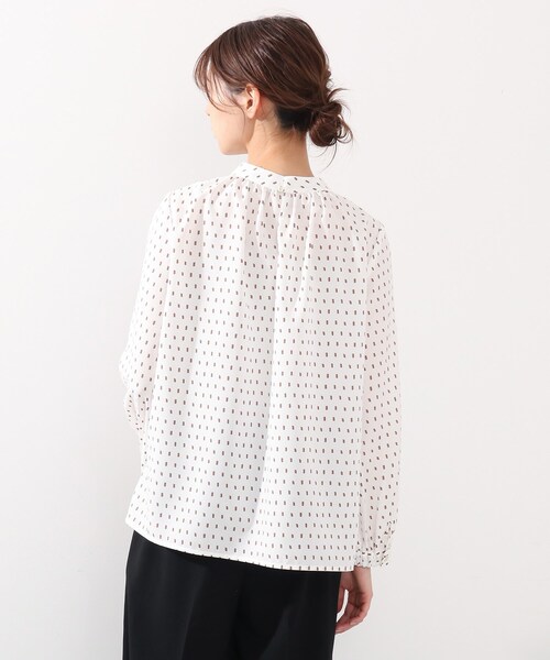 DRESKIP（ドレスキップ）の「◆ハイネックギャザーブラウス（シャツ/ブラウス・レディース・サンドベージュ/ホワイト系3/ブラック系/グリーン系・02/03/04）」の8枚目の写真