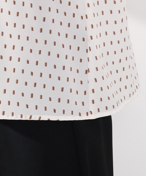 DRESKIP（ドレスキップ）の「◆ハイネックギャザーブラウス（シャツ/ブラウス・レディース・サンドベージュ/ホワイト系3/ブラック系/グリーン系・02/03/04）」の12枚目の写真