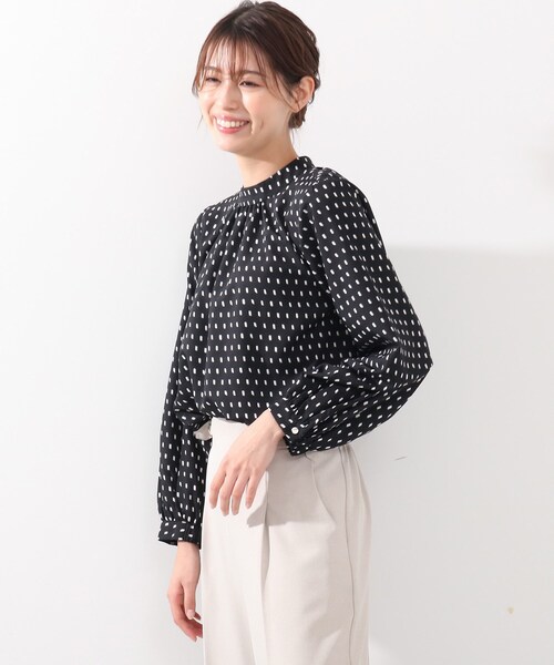 DRESKIP（ドレスキップ）の「◆ハイネックギャザーブラウス（シャツ/ブラウス・レディース・サンドベージュ/ホワイト系3/ブラック系/グリーン系・02/03/04）」の14枚目の写真