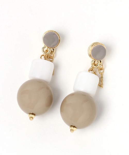 studio CLIP(スタディオクリップ)の「MAGボリュームビーズイヤリング(イヤリング・レディース・ライトグレー/ライトグリーン・FREE)」の2枚目の写真