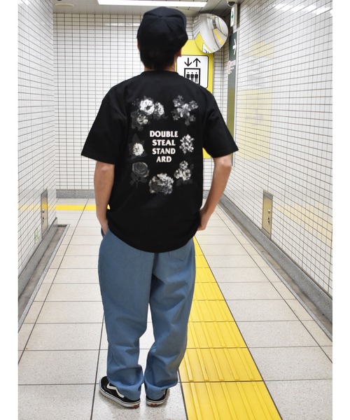 DOUBLE STEAL(ダブルスティール)の「Monotone Flower Logo Tシャツ(Tシャツ/カットソー・メンズ・ホワイト/ブラック/オリーブ/ライトベージュ・MEDIUM/LARGE/X-LARGE/XX-LARGE)」の5枚目の写真