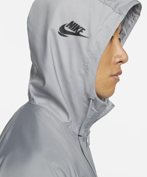 NIKE ウーブン ウィンドランナー ジャケット スウォッシュ グレー NIKE（ナイキ）の「《セットアップ対応商品》ナイキ ウィンド
