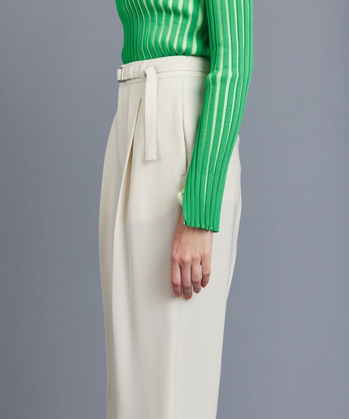 UNITED TOKYO（ユナイテッドトウキョウ）の「タックストレートパンツ（スラックス・レディース・ブラック/ブルー/アイボリー・1/2/3）」の9枚目の写真