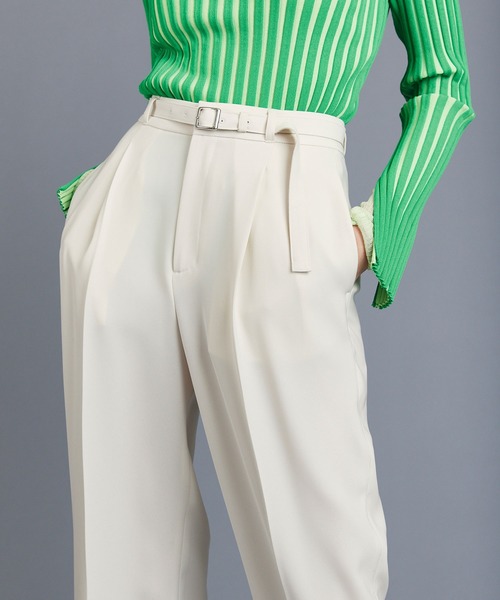 UNITED TOKYO（ユナイテッドトウキョウ）の「タックストレートパンツ（スラックス・レディース・ブラック/ブルー/アイボリー・1/2/3）」の11枚目の写真