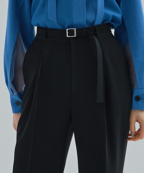 UNITED TOKYO（ユナイテッドトウキョウ）の「タックストレートパンツ（スラックス・レディース・ブラック/ブルー/アイボリー・1/2/3）」の21枚目の写真