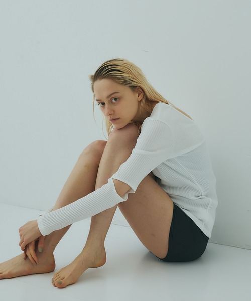 UNITED TOKYO（ユナイテッドトウキョウ）の「beautility アームスリットカットソー（Tシャツ/カットソー・レディース・ブルー/ブラック/オフホワイト・FREE）」の15枚目の写真