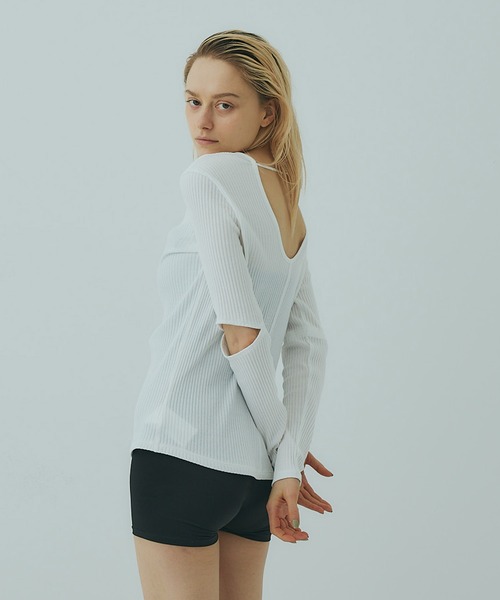 UNITED TOKYO（ユナイテッドトウキョウ）の「beautility アームスリットカットソー（Tシャツ/カットソー・レディース・ブルー/ブラック/オフホワイト・FREE）」の19枚目の写真