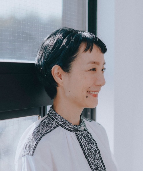 studio CLIP（スタディオクリップ）の「【はなさんコラボ】幾何学柄刺繍ブラウス（シャツ/ブラウス・レディース・グリーン/ホワイト/ブルー/スモーク・FREE）」の18枚目の写真