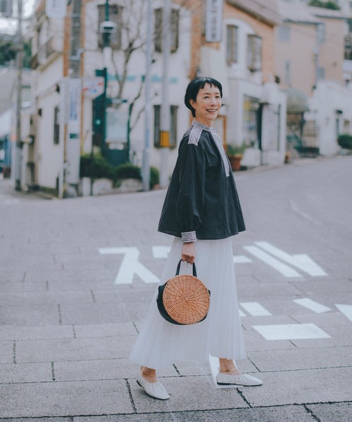 studio CLIP（スタディオクリップ）の「【はなさんコラボ】幾何学柄刺繍ブラウス（シャツ/ブラウス・レディース・グリーン/ホワイト/ブルー/スモーク・FREE）」の19枚目の写真