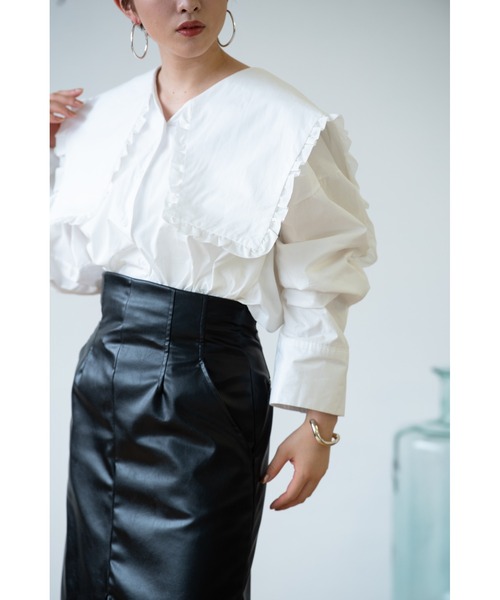 HANNE(アン)の「ビッグカラーフリルブラウス(シャツ/ブラウス・レディース・ホワイト/ネイビー・フリー)」の12枚目の写真