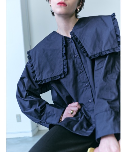 HANNE(アン)の「ビッグカラーフリルブラウス(シャツ/ブラウス・レディース・ホワイト/ネイビー・フリー)」の9枚目の写真