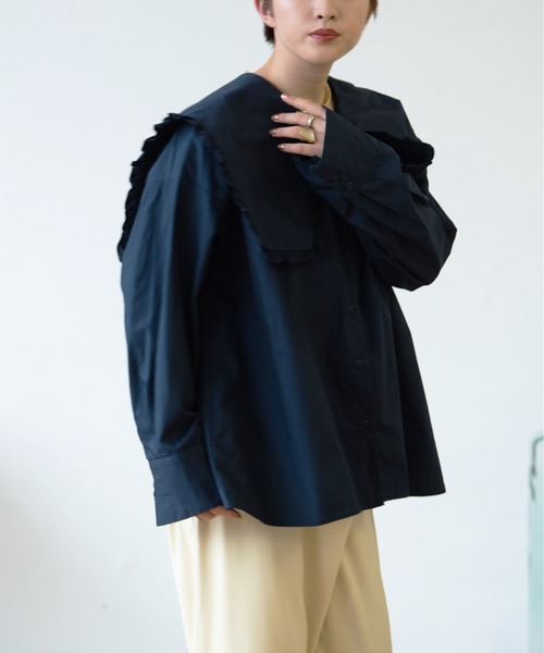 HANNE(アン)の「ビッグカラーフリルブラウス(シャツ/ブラウス・レディース・ホワイト/ネイビー・フリー)」の13枚目の写真