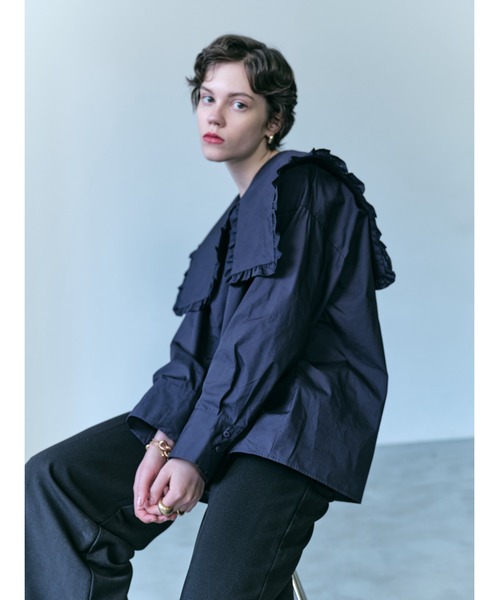 HANNE(アン)の「ビッグカラーフリルブラウス(シャツ/ブラウス・レディース・ホワイト/ネイビー・フリー)」の14枚目の写真