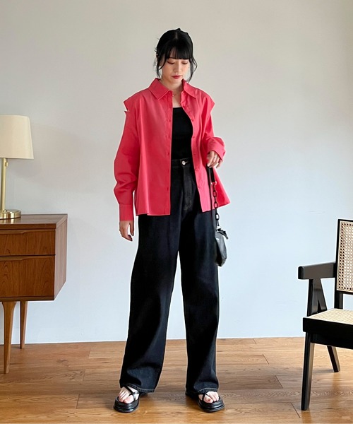 EPIMI E'PIMMY（エピミエピミー）の「ショルダー＆バックオープンシャツ（シャツ/ブラウス・レディース・オフホワイト/ピンク/ブルー・MEDIUM）」の4枚目の写真