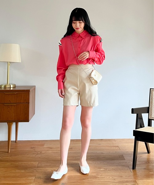 EPIMI E'PIMMY（エピミエピミー）の「ショルダー＆バックオープンシャツ（シャツ/ブラウス・レディース・オフホワイト/ピンク/ブルー・MEDIUM）」の5枚目の写真