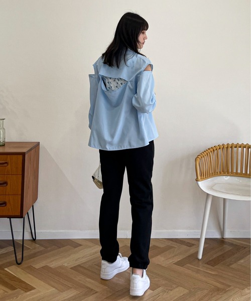 EPIMI E'PIMMY（エピミエピミー）の「ショルダー＆バックオープンシャツ（シャツ/ブラウス・レディース・オフホワイト/ピンク/ブルー・MEDIUM）」の21枚目の写真