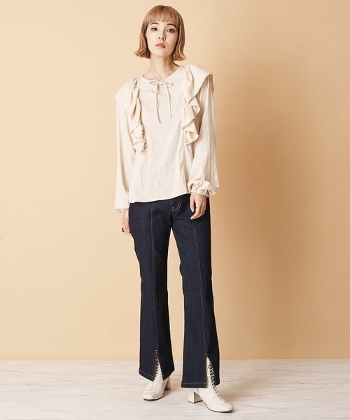 A de a.v.v（アードアー・ヴェ・ヴェ）の「襟リボンフリルブラウス（シャツ/ブラウス・レディース・ホワイト/ベージュ/ブラック・38/36）」の12枚目の写真