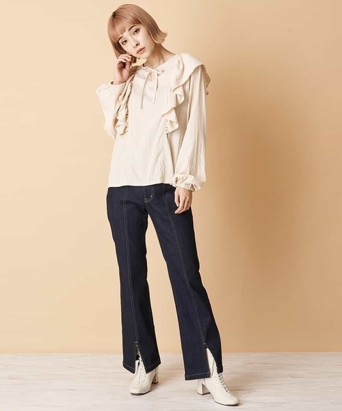 A de a.v.v（アードアー・ヴェ・ヴェ）の「襟リボンフリルブラウス（シャツ/ブラウス・レディース・ホワイト/ベージュ/ブラック・38/36）」の14枚目の写真