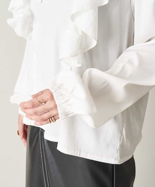 A de a.v.v（アードアー・ヴェ・ヴェ）の「襟リボンフリルブラウス（シャツ/ブラウス・レディース・ホワイト/ベージュ/ブラック・38/36）」の9枚目の写真