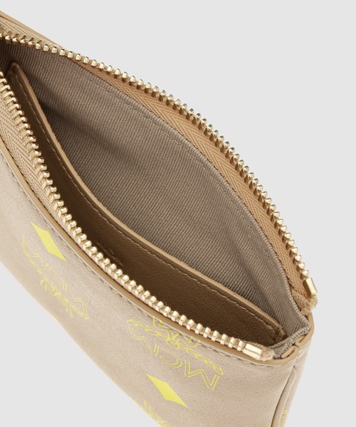 MCM（エムシーエム）の「【ノベルティ付き】キーポーチ - カラースプラッシュロゴレザー（キーケース/キーアクセサリー・レディース・ベージュ/ライトグリーン・ONE SIZE）」の6枚目の写真