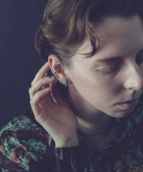 and cloud（アンドクラウド）の「Pearl Earcuff（イヤーカフ・レディース・ブラック/シルバー/イエローゴールド・FREE）」の12枚目の写真