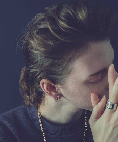 and cloud（アンドクラウド）の「Pearl Earcuff（イヤーカフ・レディース・ブラック/シルバー/イエローゴールド・FREE）」の9枚目の写真