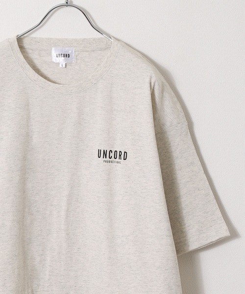 UNCORD（アンコード）の「【UNCORD】One point big silhouette T-shirt / ワンポイント ロゴ ビッグシルエット 半袖 Tシャツ（Tシャツ/カットソー・メンズ・ホワイト/ブラック/オートミール/ネイビー/カーキ/ブラウン/ホワイト系/ブラック系/アイボリー系/ネイビー系/カーキ系/ブラウン系/ブルー系1/ブルー/アイボリー系1/ネイビー系1/ホワイト系1/ブラック系1/ブラック系2/ブラック系4/ホワイト系2/ホワイト系3/ホワイト系4/ブラック系3・MEDIUM/LARGE/X-LARGE）」の16枚目の写真