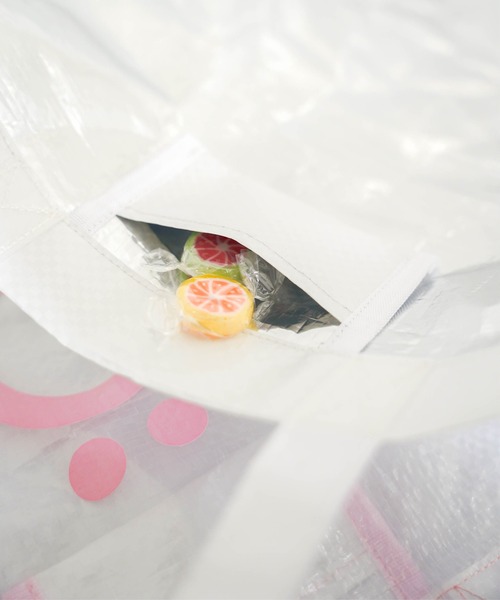 omom sot（オムオムソット）の「リバーシブル レジャー バッグ omom sot（トートバッグ・レディース・ホワイト/ピンク・F）」の13枚目の写真