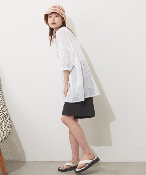 MERLOT（メルロー）の「カラーシャーリング2wayブラウス（シャツ/ブラウス・レディース・ホワイト/イエロー・FREE）」の11枚目の写真