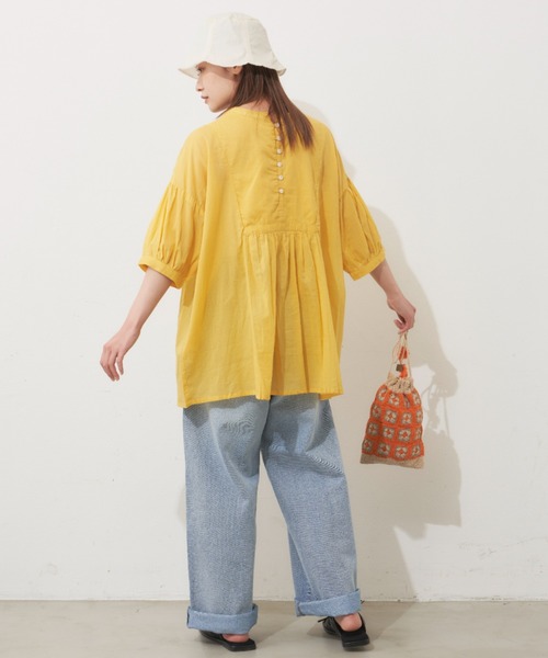 MERLOT（メルロー）の「カラーシャーリング2wayブラウス（シャツ/ブラウス・レディース・ホワイト/イエロー・FREE）」の19枚目の写真