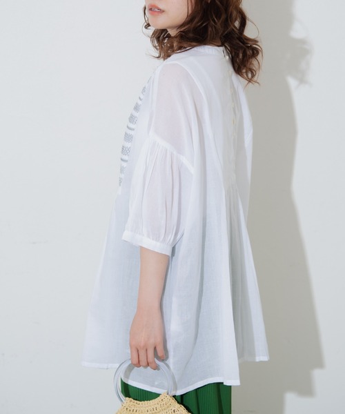 MERLOT（メルロー）の「カラーシャーリング2wayブラウス（シャツ/ブラウス・レディース・ホワイト/イエロー・FREE）」の22枚目の写真