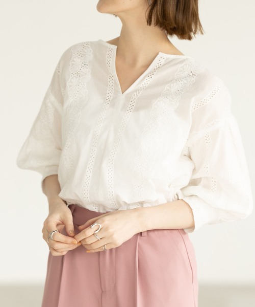 GeeRA(ジーラ)の「キーネック袖ボリュームレースブラウス(シャツ/ブラウス・レディース・ブラック/オフホワイト・MEDIUM/LARGE/X-LARGE)」の16枚目の写真