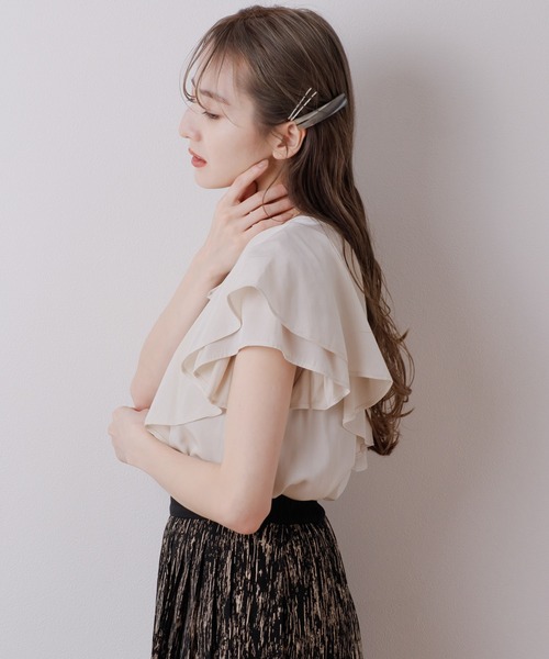 LADYMADE(レディメイド)の「BIGカラー2WAYフレアスリーブブラウス(シャツ/ブラウス・レディース・アイボリー/ベージュ/イエロー×グリーン/ブラック・FREE)」の8枚目の写真