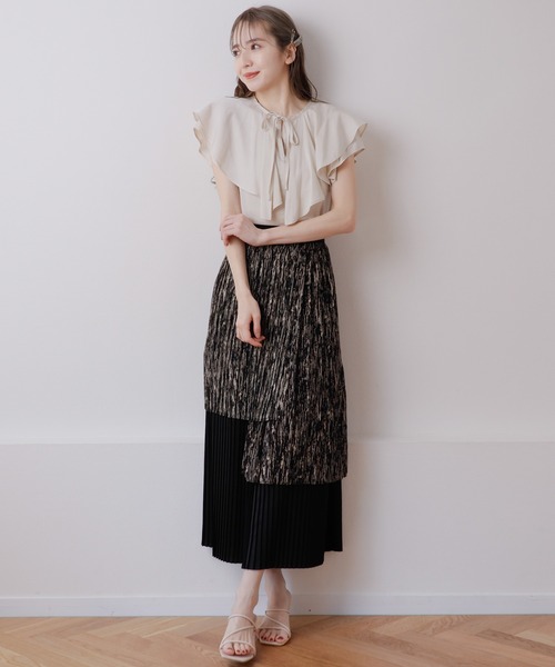 LADYMADE(レディメイド)の「BIGカラー2WAYフレアスリーブブラウス(シャツ/ブラウス・レディース・アイボリー/ベージュ/イエロー×グリーン/ブラック・FREE)」の12枚目の写真