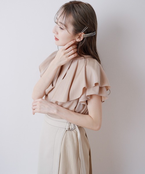 LADYMADE(レディメイド)の「BIGカラー2WAYフレアスリーブブラウス(シャツ/ブラウス・レディース・アイボリー/ベージュ/イエロー×グリーン/ブラック・FREE)」の18枚目の写真