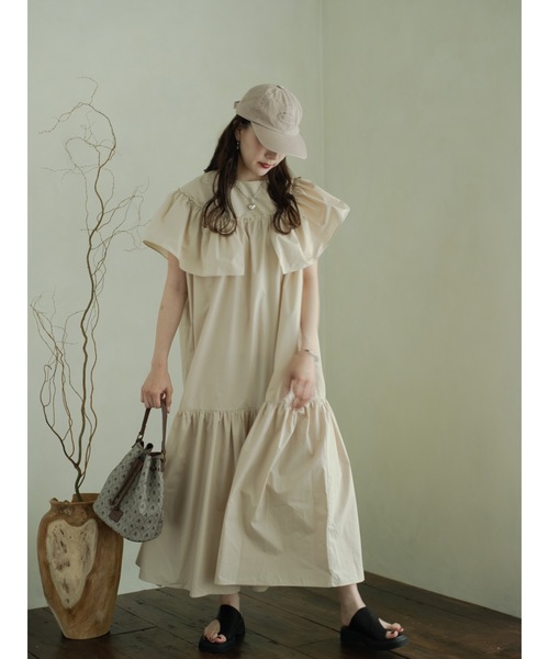 JUMELLE(ジュメロ)の「フリルボリュームワンピース(ワンピース・レディース・ベージュ・FREE)」の8枚目の写真