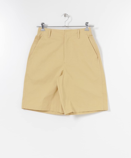 ITEMS URBANRESEARCH(アイテムズ アーバンリサーチ)の「コットンchino ワイドショートパンツ(その他パンツ・メンズ・ブラック/ベージュ/グレー・MEDIUM/LARGE)」の1枚目の写真