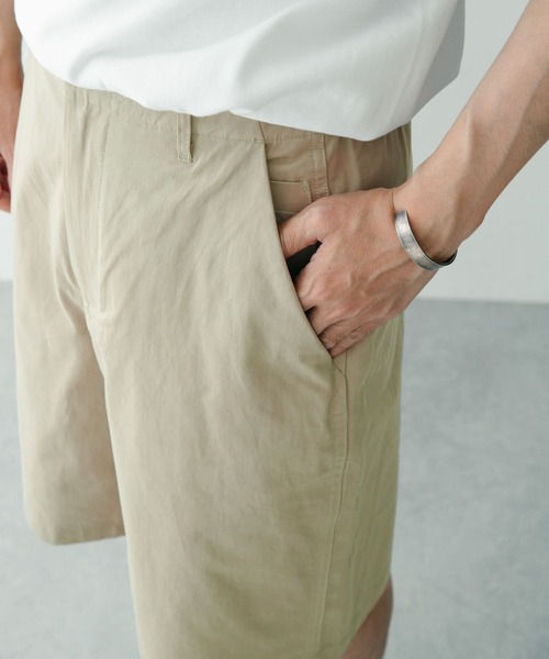 ITEMS URBANRESEARCH(アイテムズ アーバンリサーチ)の「コットンchino ワイドショートパンツ(その他パンツ・メンズ・ブラック/ベージュ/グレー・MEDIUM/LARGE)」の19枚目の写真