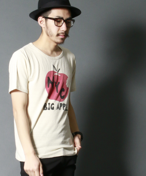 AMERICAN RAG CIE（アメリカンラグシー）の「AMERICAN RAG CIE シルク100%Ｔシャツ「NYC」（Tシャツ/カットソー・メンズ・ホワイト×グリーン/ホワイト×レッド/ピンク・2/1/3）」の15枚目の写真