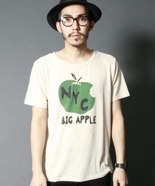 AMERICAN RAG CIE（アメリカンラグシー）の「AMERICAN RAG CIE シルク100%Ｔシャツ「NYC」（Tシャツ/カットソー・メンズ・ホワイト×グリーン/ホワイト×レッド/ピンク・2/1/3）」の16枚目の写真