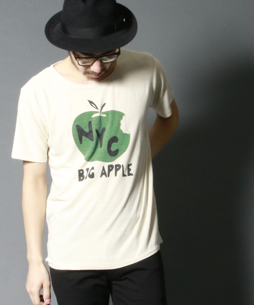 AMERICAN RAG CIE（アメリカンラグシー）の「AMERICAN RAG CIE シルク100%Ｔシャツ「NYC」（Tシャツ/カットソー・メンズ・ホワイト×グリーン/ホワイト×レッド/ピンク・2/1/3）」の9枚目の写真