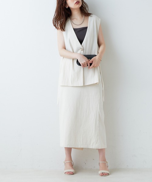 natural couture(ナチュラルクチュール)の「サイドスリットノーカラージレ(その他アウター・レディース・ブラック/ベージュ/オフホワイト・FREE)」の7枚目の写真